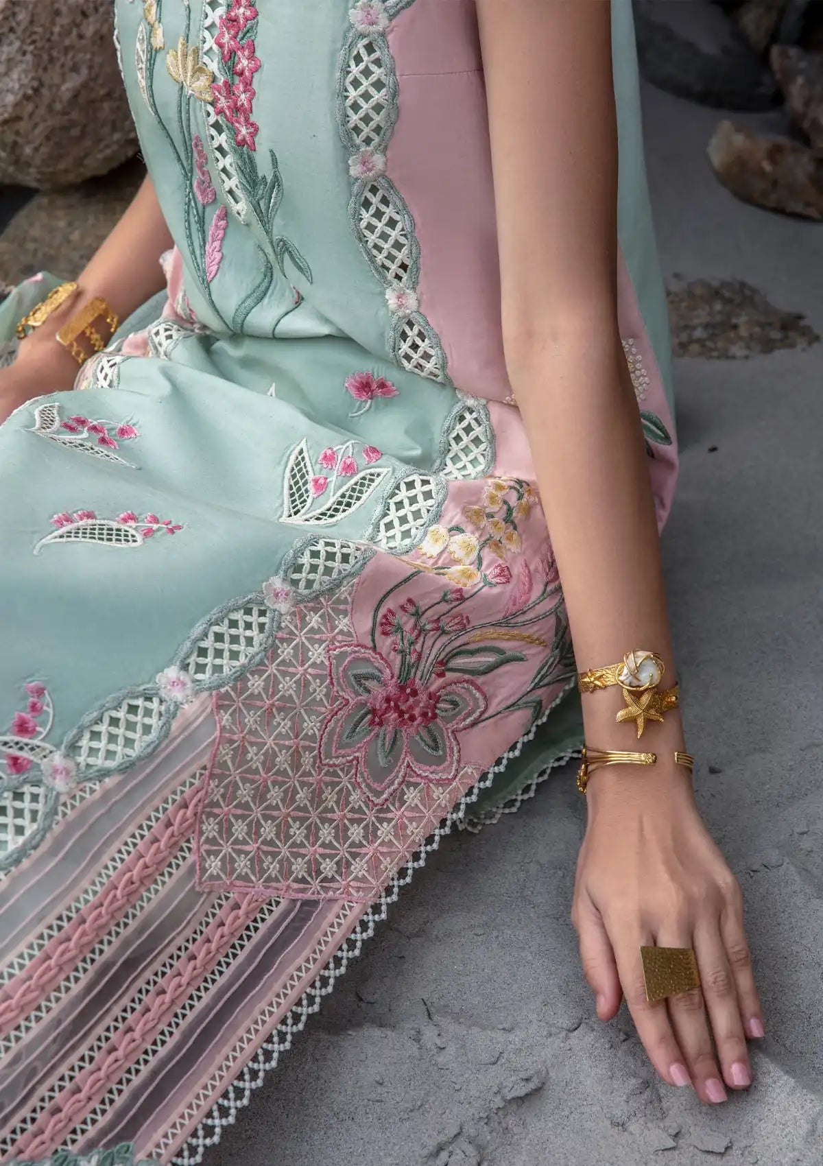 Crimson Luxury Lawn'24 D-06A-Sun Kissed-Sea Foam