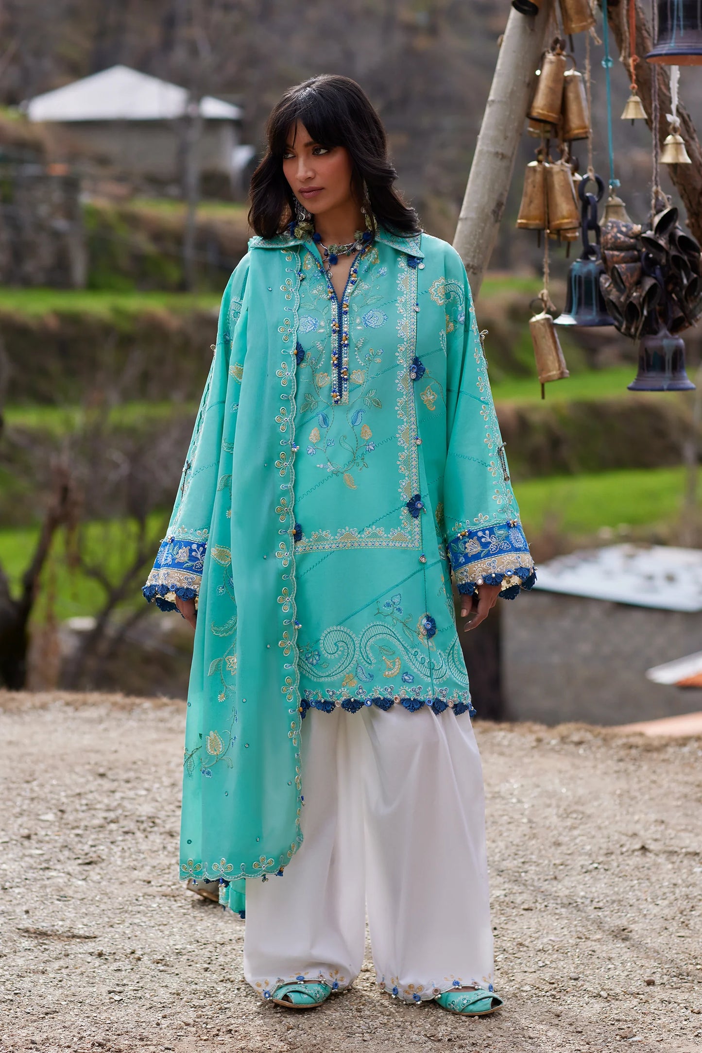 BÌ YÙN 碧韵 (ZL26-06 A)