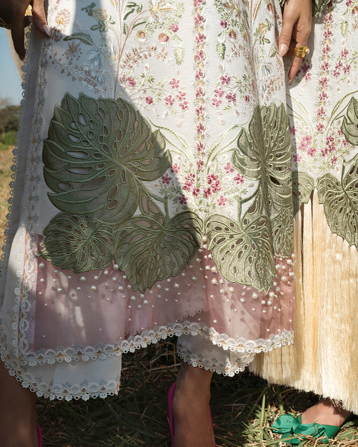 Mushq Luxury Lawana Lawn'23 D-15