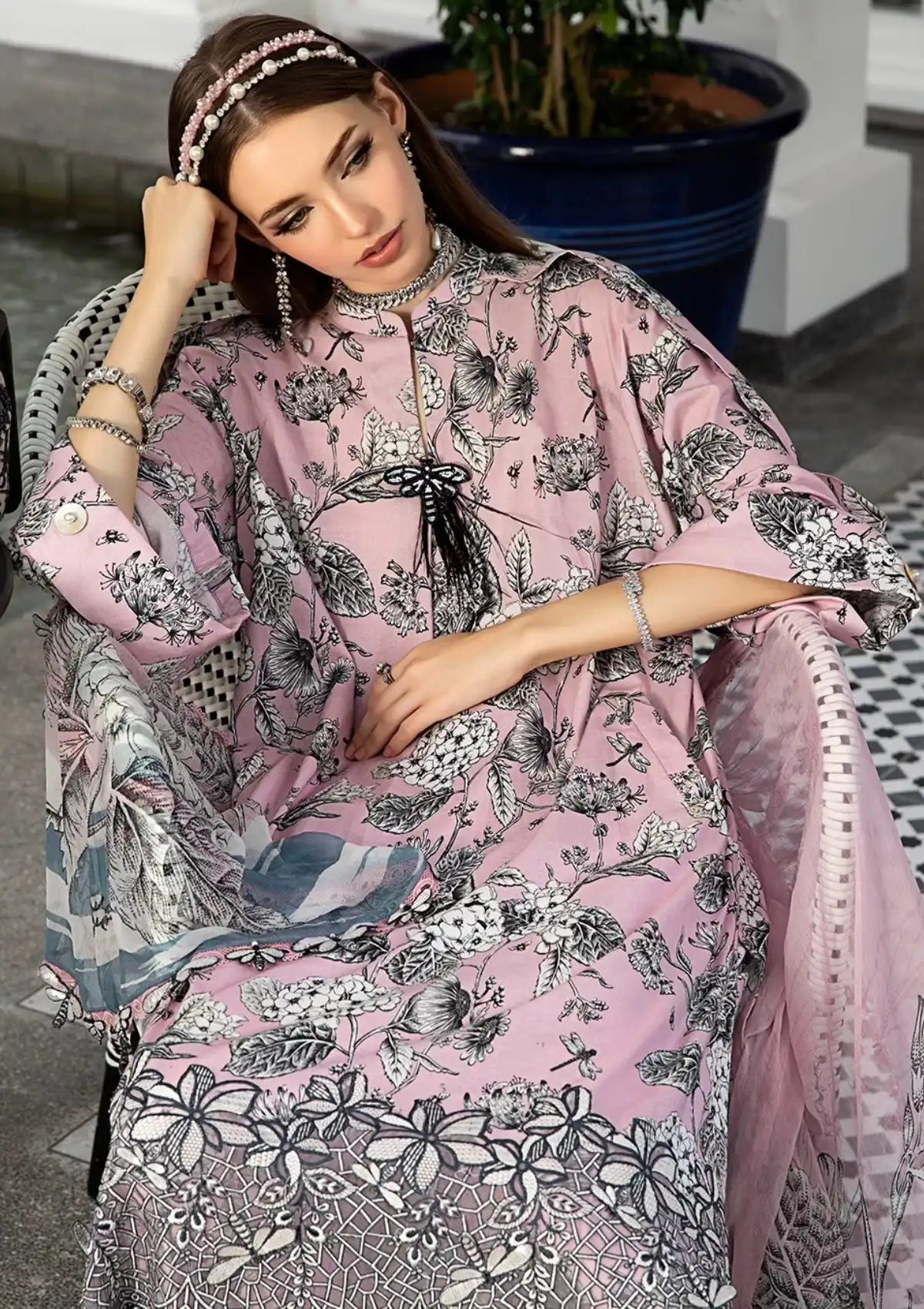 Maria.B M.Prints Fall Edit'23 D-08 A