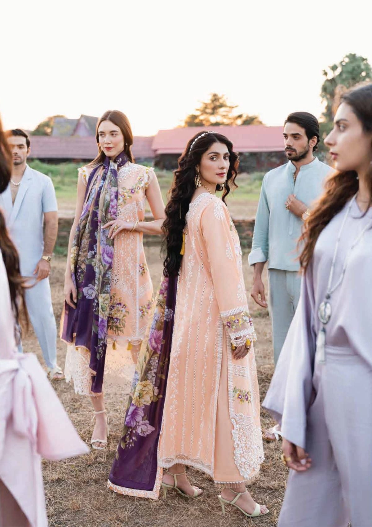 Mushq Luxury Lawana Lawn'23 D-16