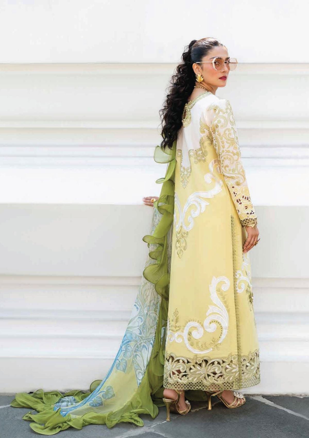 Mushq Luxury Lawana Lawn'23 D-06