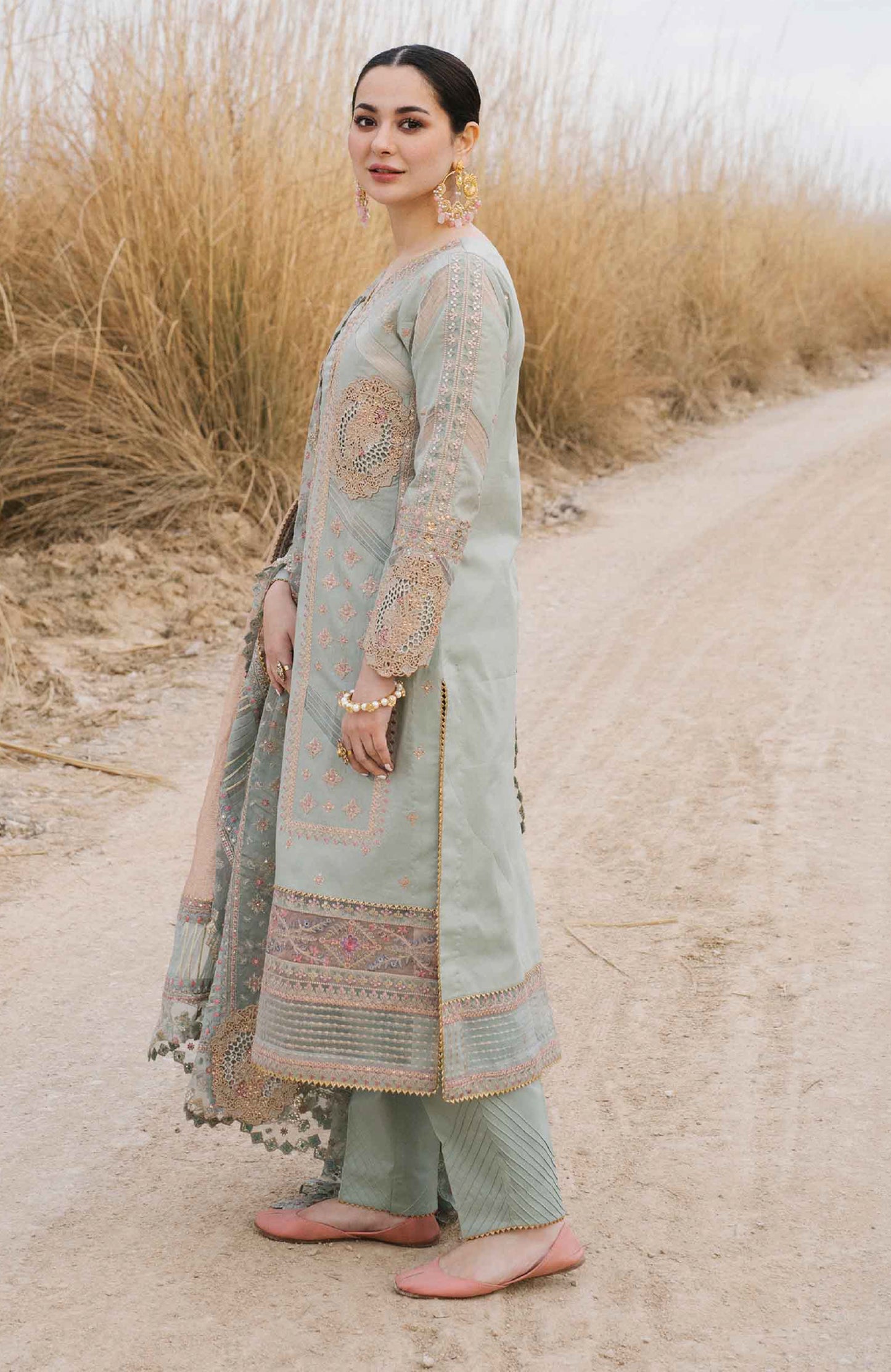 Qalamkar Lawn'22 D-01