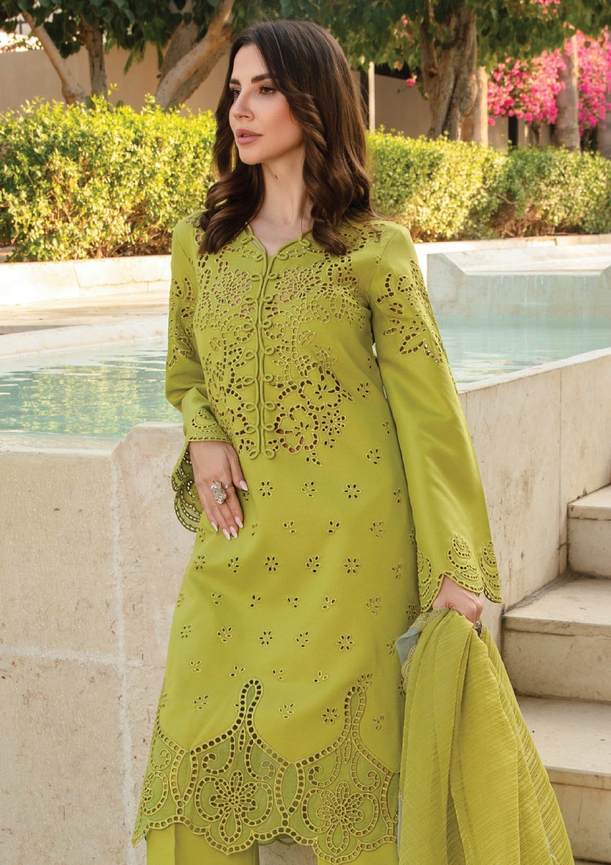 Rang Rasiya Carnation Summer'24 D-13 Freesia