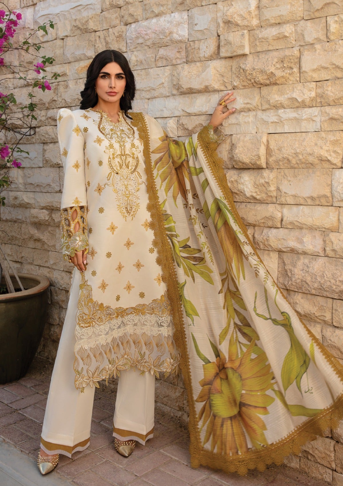 Rang Rasiya Carnation Summer'24 D-02 Isabella