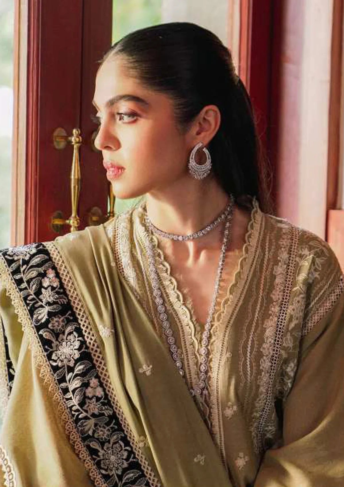 Saira Rizwan Luxury Winter'23 SR-04 LAMISA
