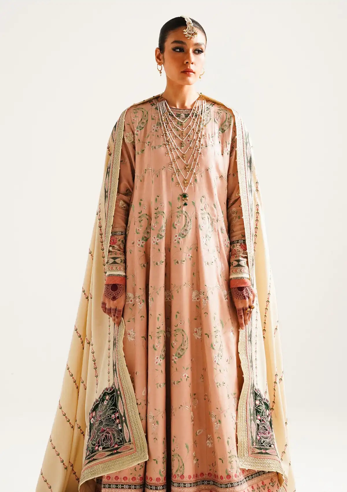 Zara Shahjahan Winter Shawl'23 D-02