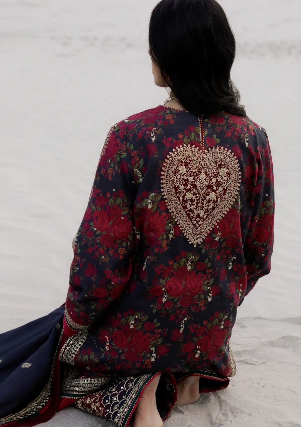 Zara Shahjahan Winter Shawl'23 D-03