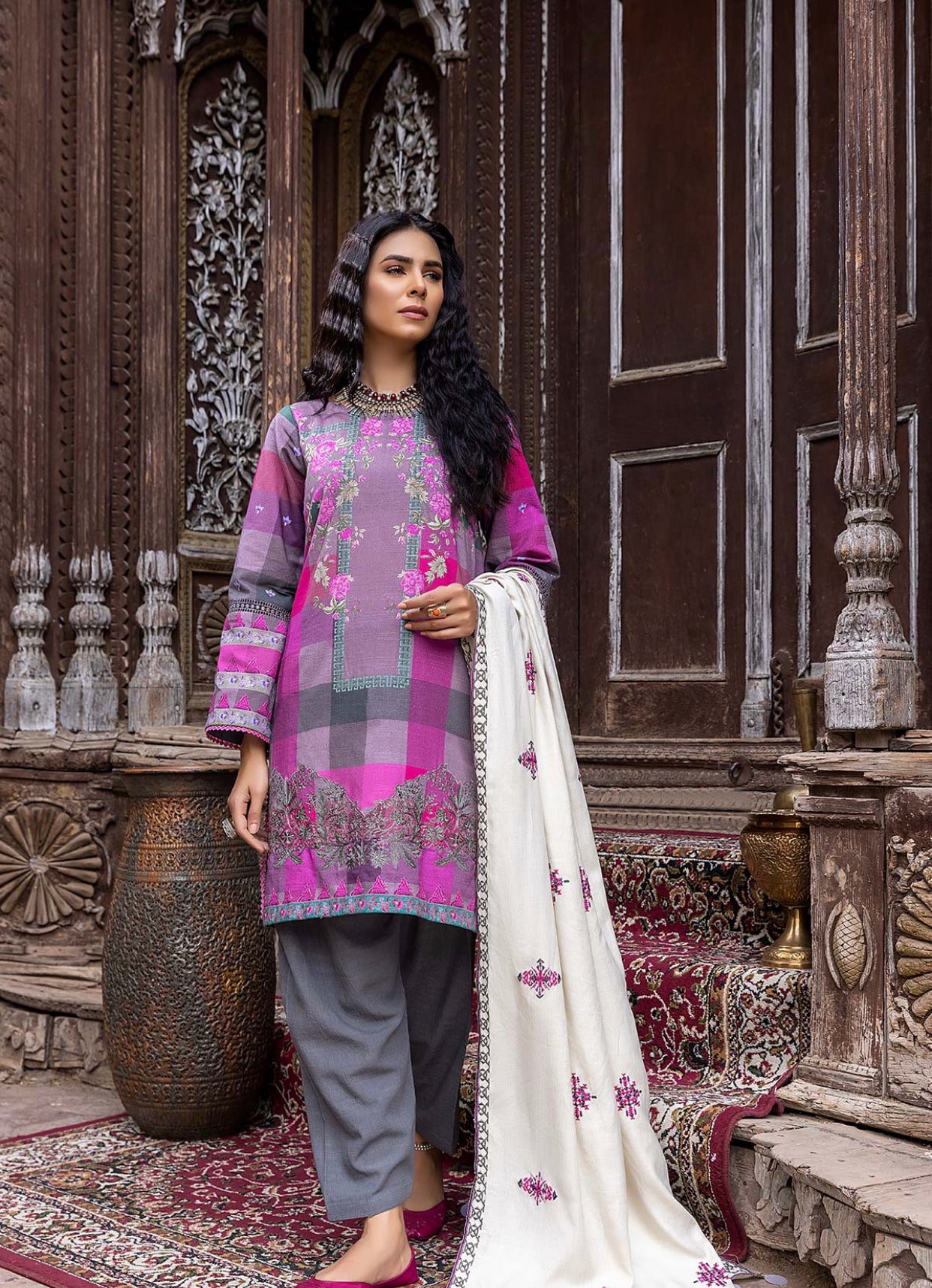 3 Pc Unstitched Embroidered Suit QEK-01