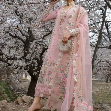 Crimson Luxury Lawn'24 D-05B-Believe In Her-Blush Pink