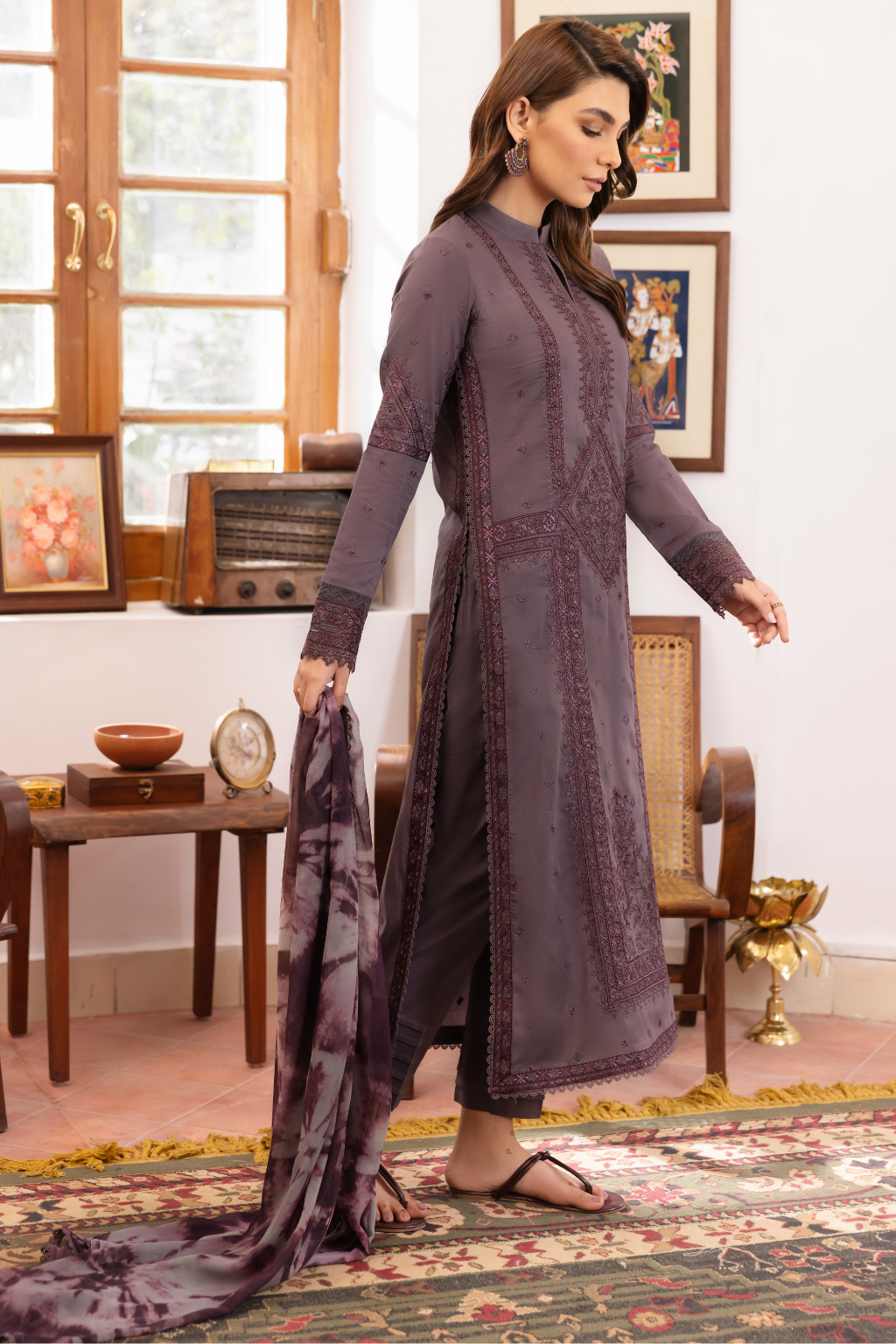 Iznik Dastaan Lawn'23 IDL-02 BAREEA