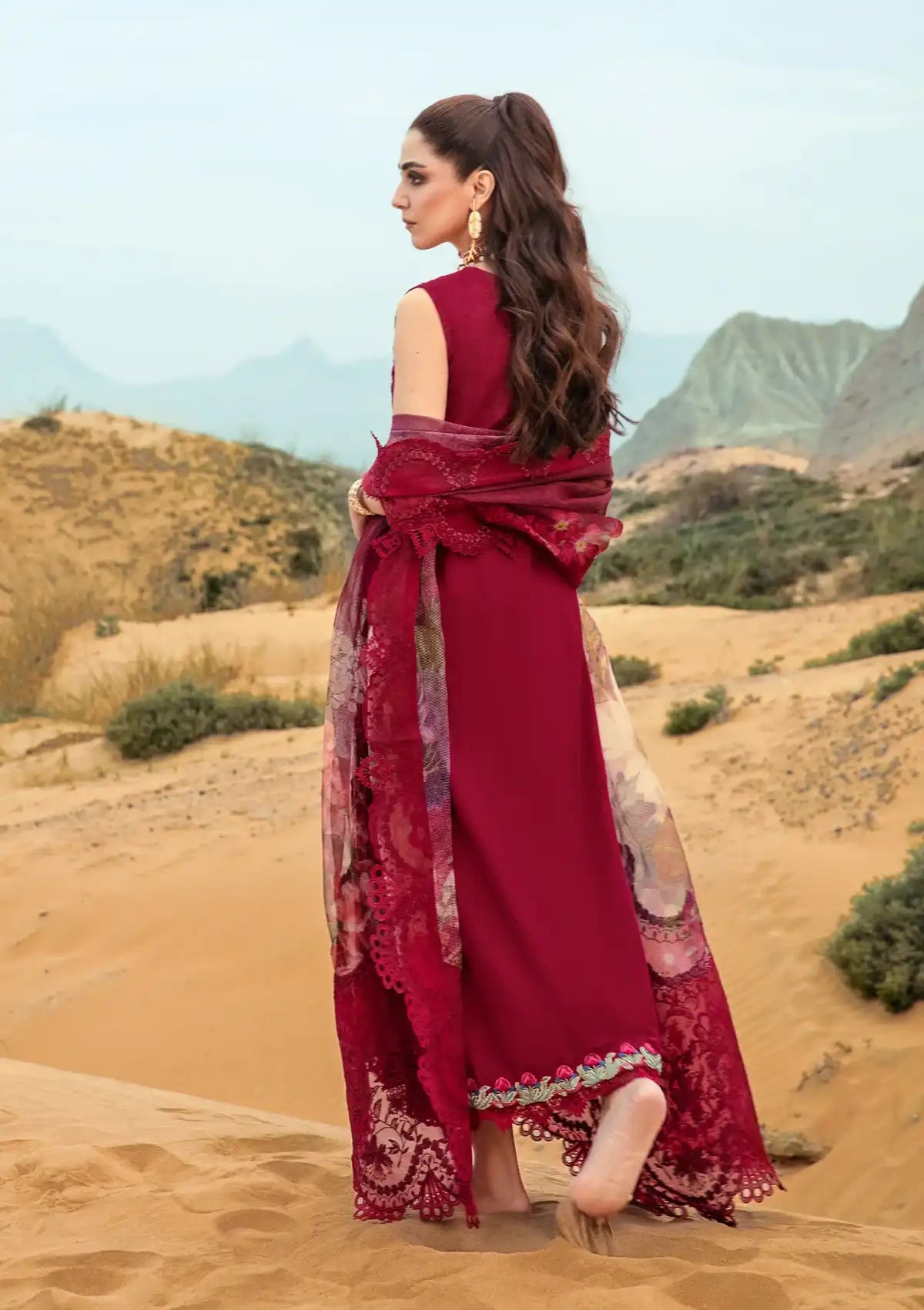 Saira Shakira By Crimson Lawn'24 Lillie de Jong-Cherry 3A - Mohsin Saeed Fabrics