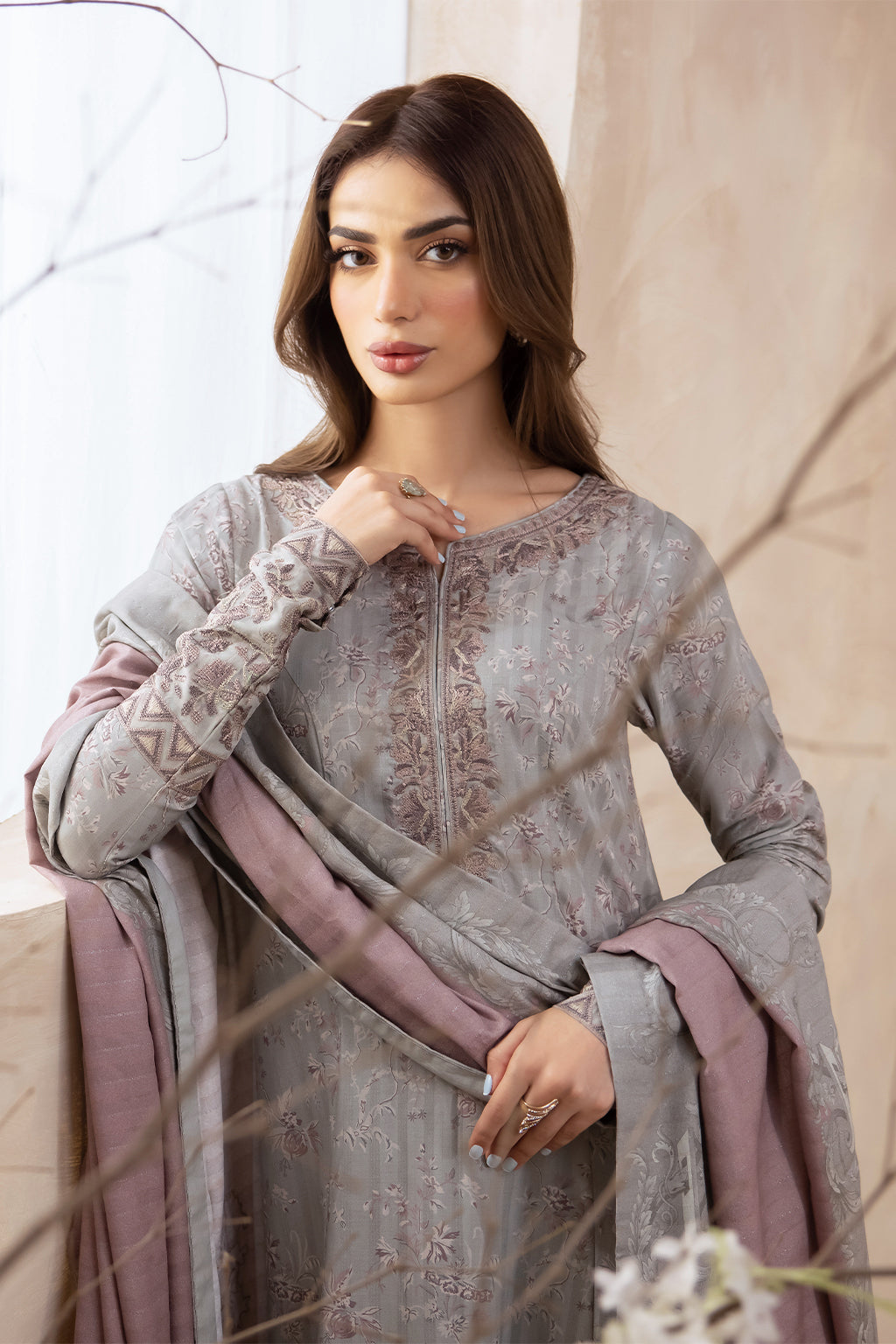 Iznik Winter'23 Unstitched ILW-07 Aurelia