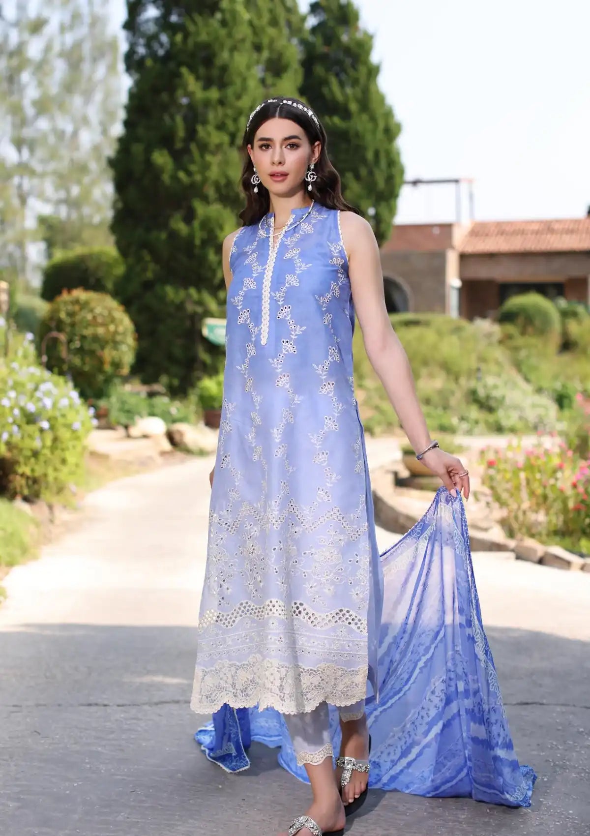 Noor by Saadia Asad Eid Luxe Printkari'24 D-08