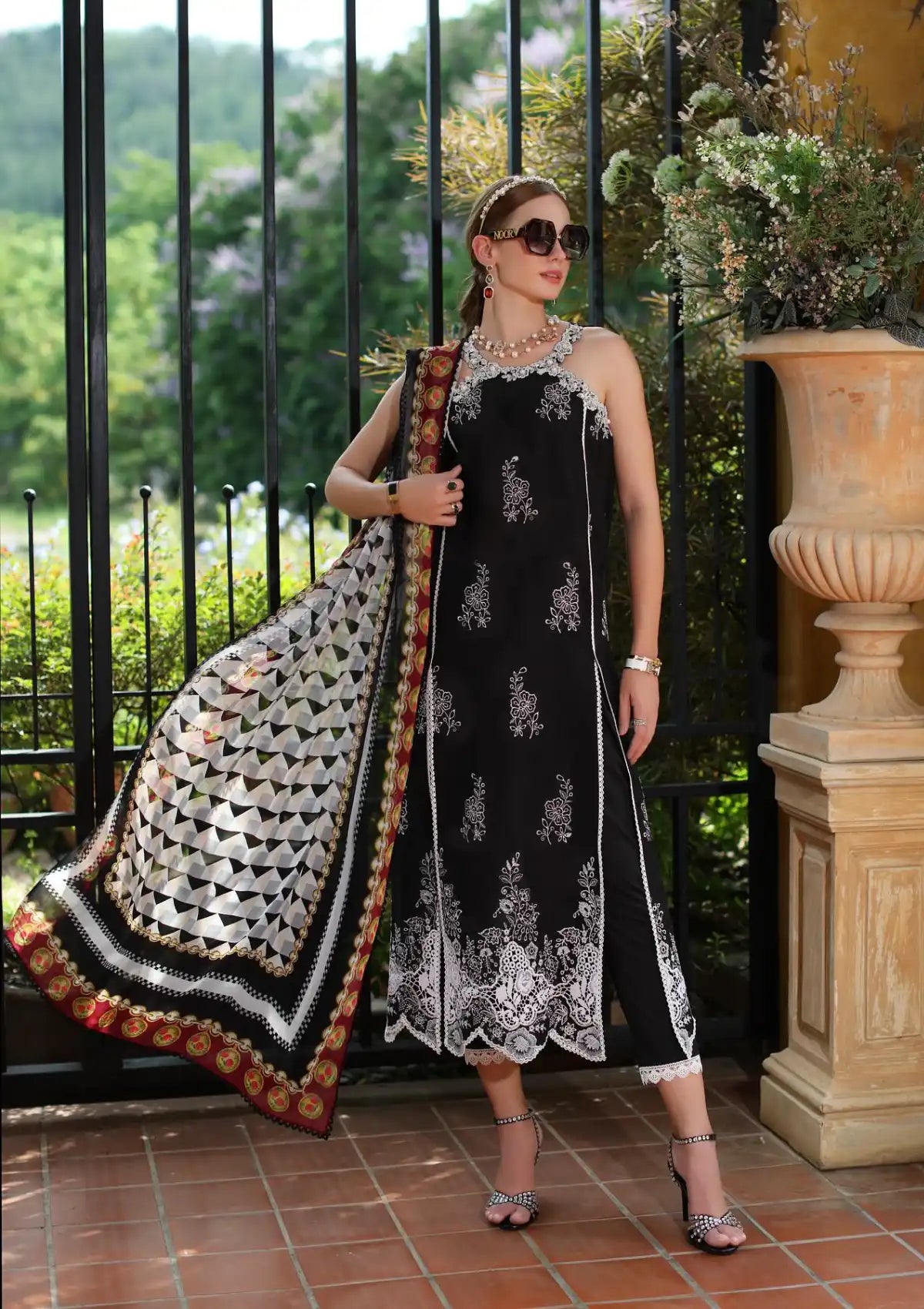 Noor by Saadia Asad Eid Luxe Printkari'24 D-06