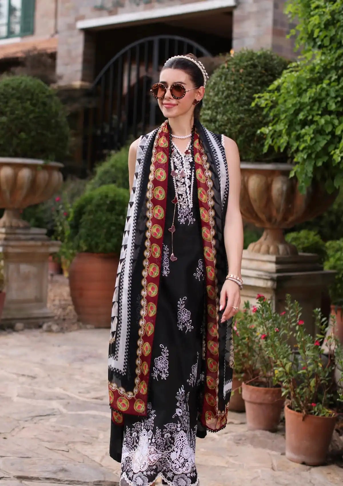 Noor by Saadia Asad Eid Luxe Printkari'24 D-06