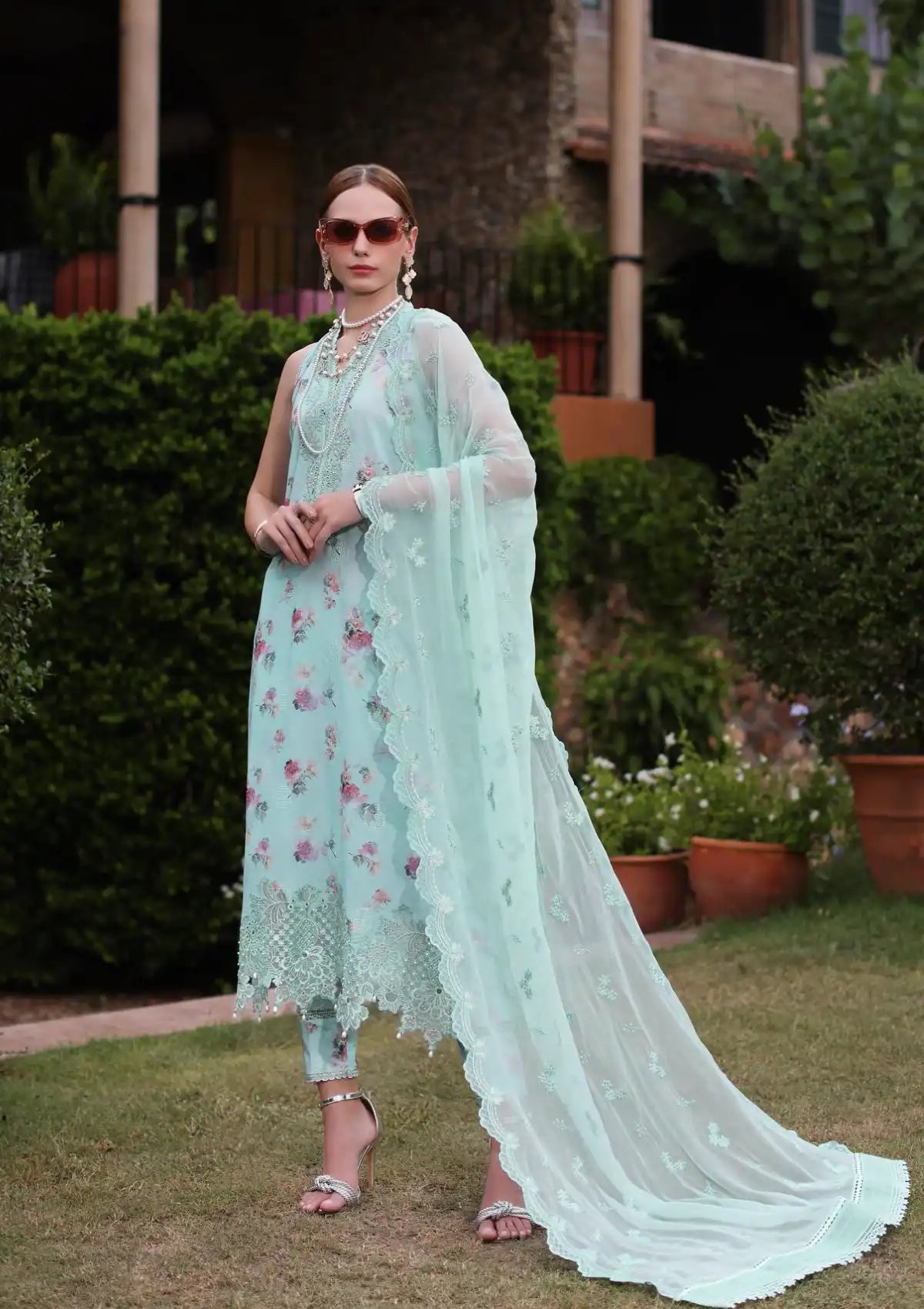 Noor by Saadia Asad Eid Luxe Printkari'24 D-05