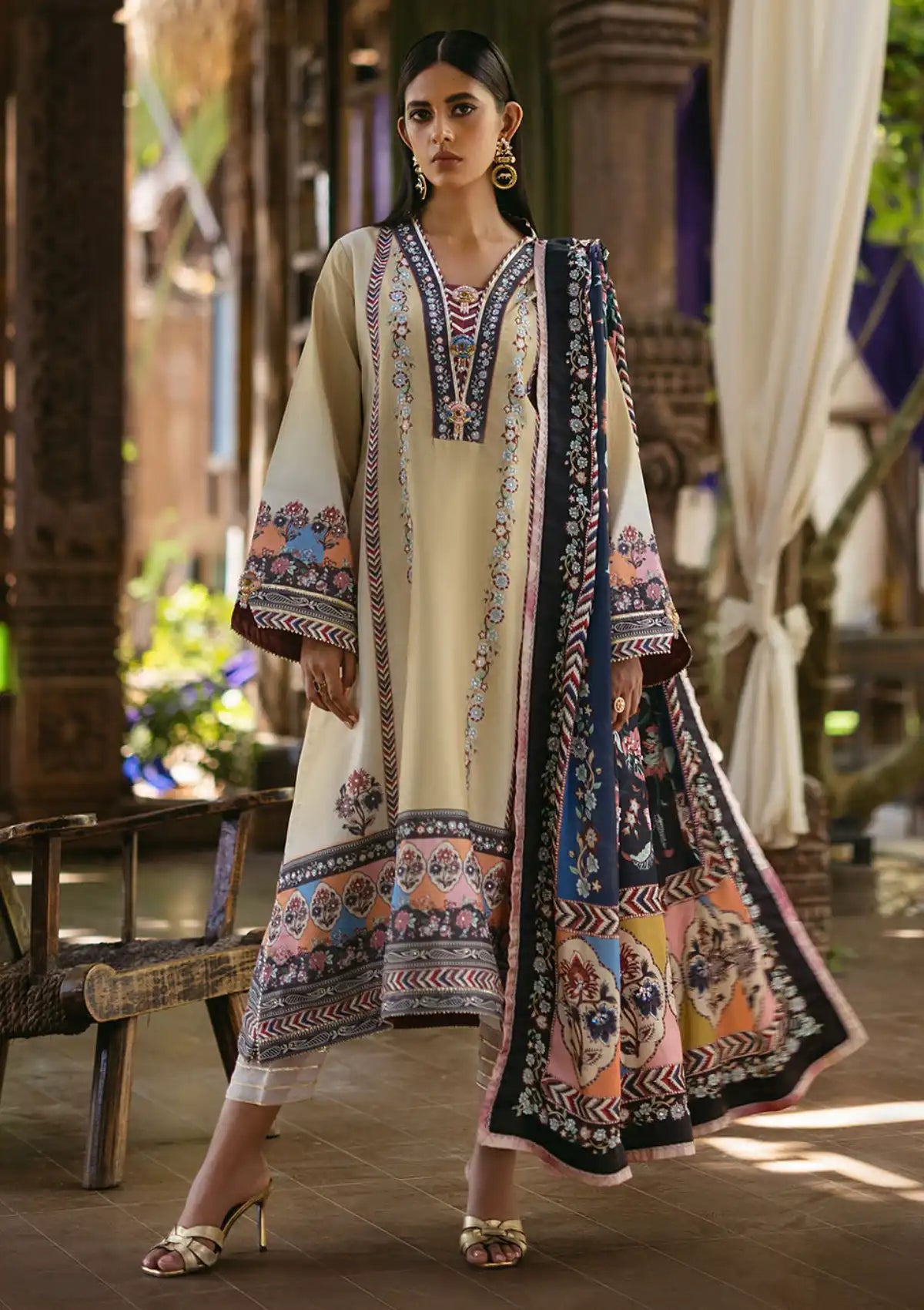 Mushq Nirvana Silk Edit'24 D-09 TAUPE