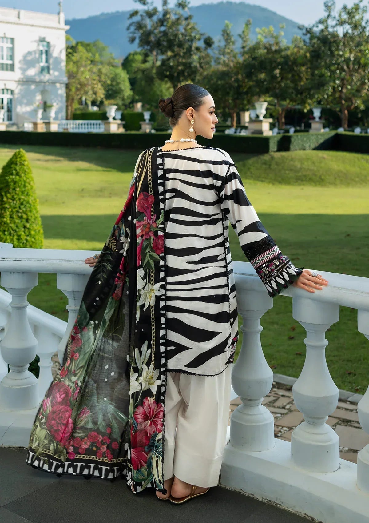 Elaf Prints Lawn'25 EPE-02A CHARLOTTE