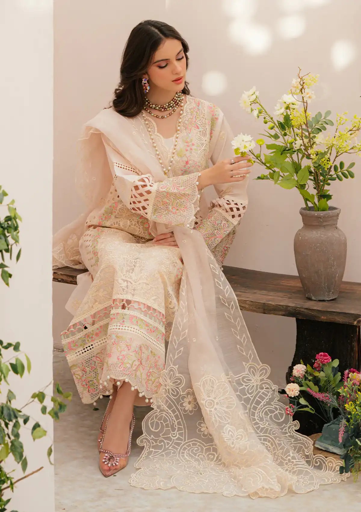 Mahnur Allenura Luxury Lawn'24 ALLORA - Mohsin Saeed Fabrics