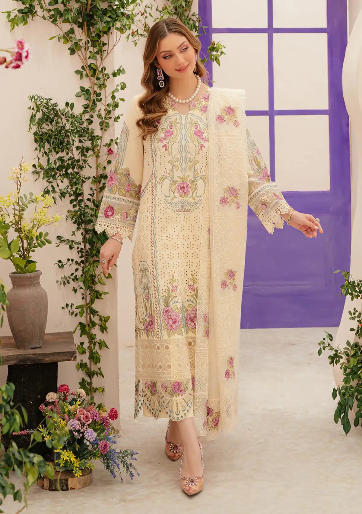 Mahnur Allenura Luxury Lawn'24 AMOUR - Mohsin Saeed Fabrics