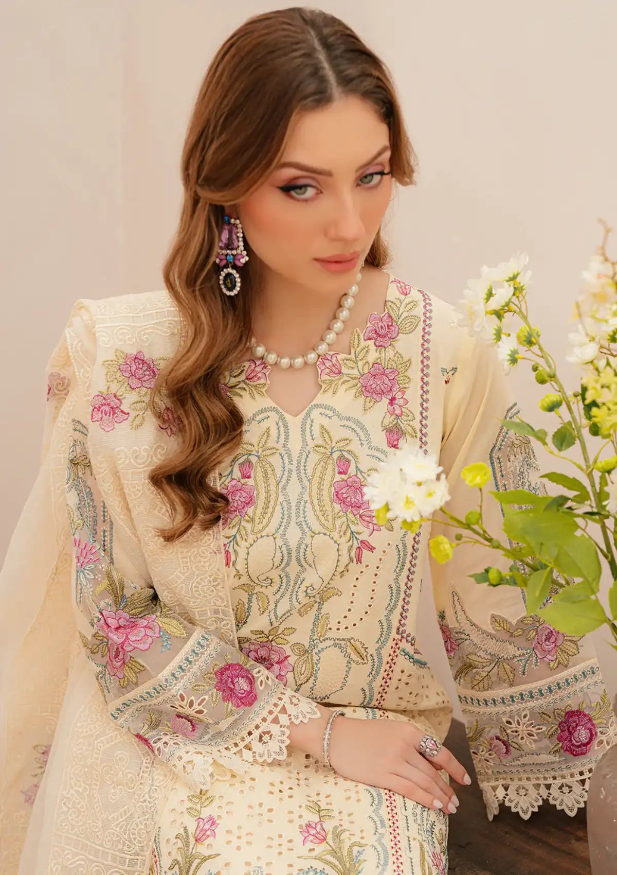 Mahnur Allenura Luxury Lawn'24 AMOUR - Mohsin Saeed Fabrics