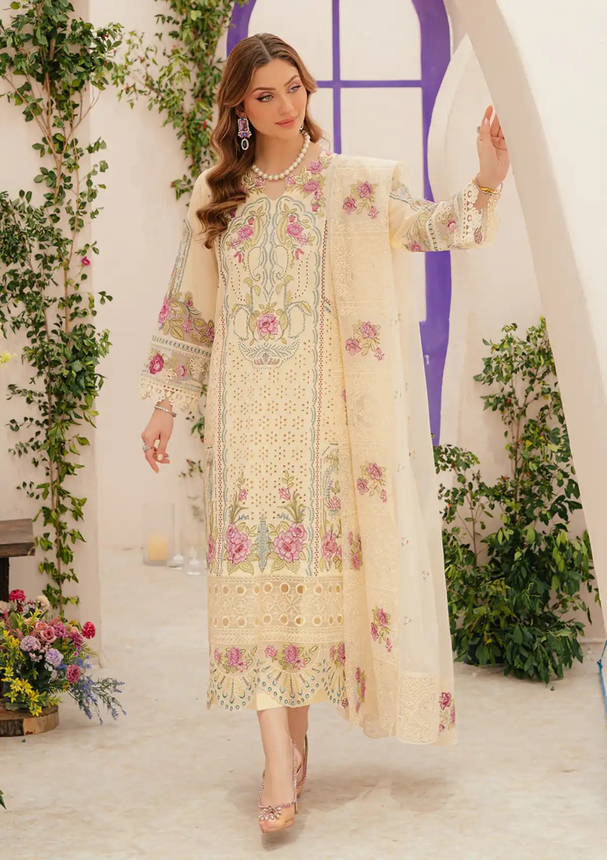 Mahnur Allenura Luxury Lawn'24 AMOUR - Mohsin Saeed Fabrics