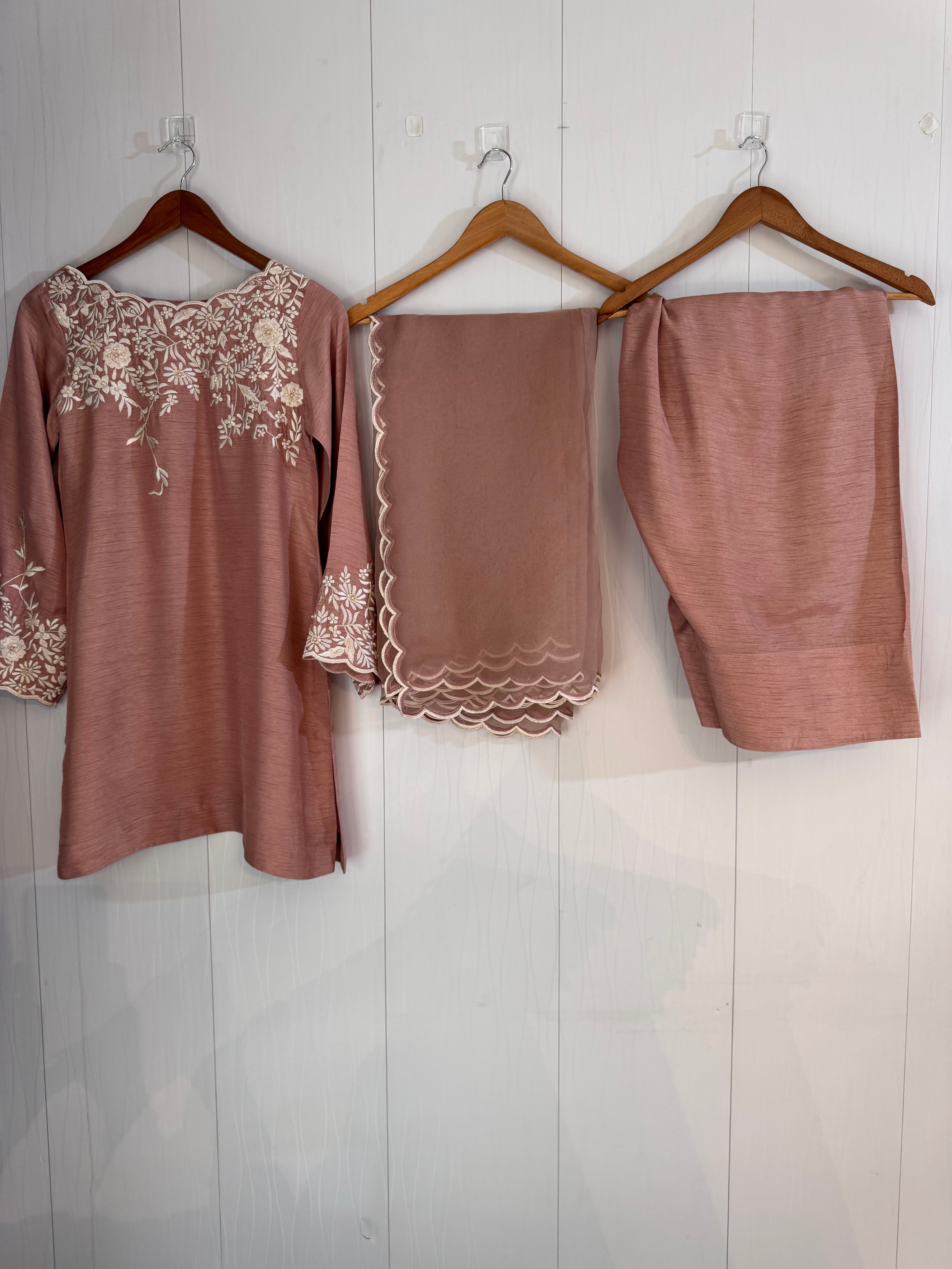 Raw Silk 3pcs Stitched(Soft Pink)