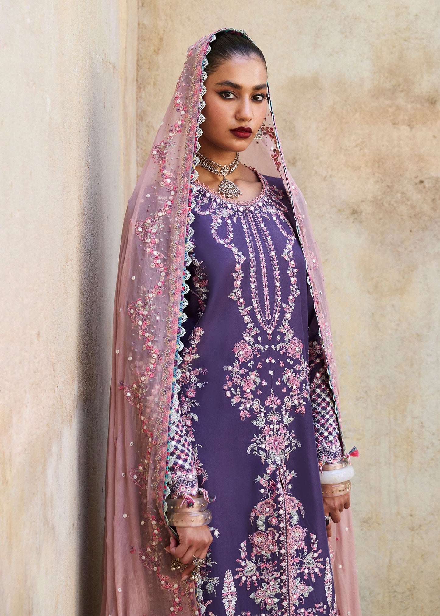 Hussain Rehar Luxury Lawn'25 Irris