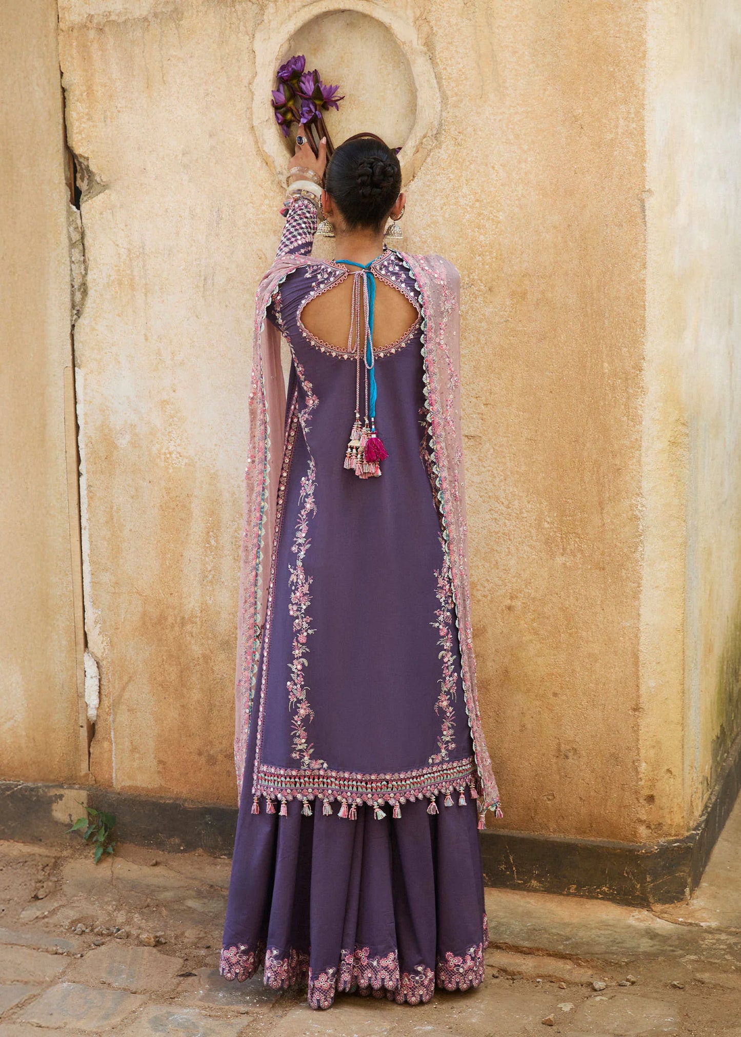 Hussain Rehar Luxury Lawn'25 Irris