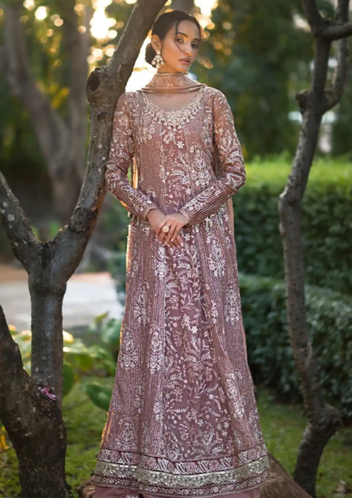 Mushq Roohi Luxury Collection'24 D-05 Vaniya