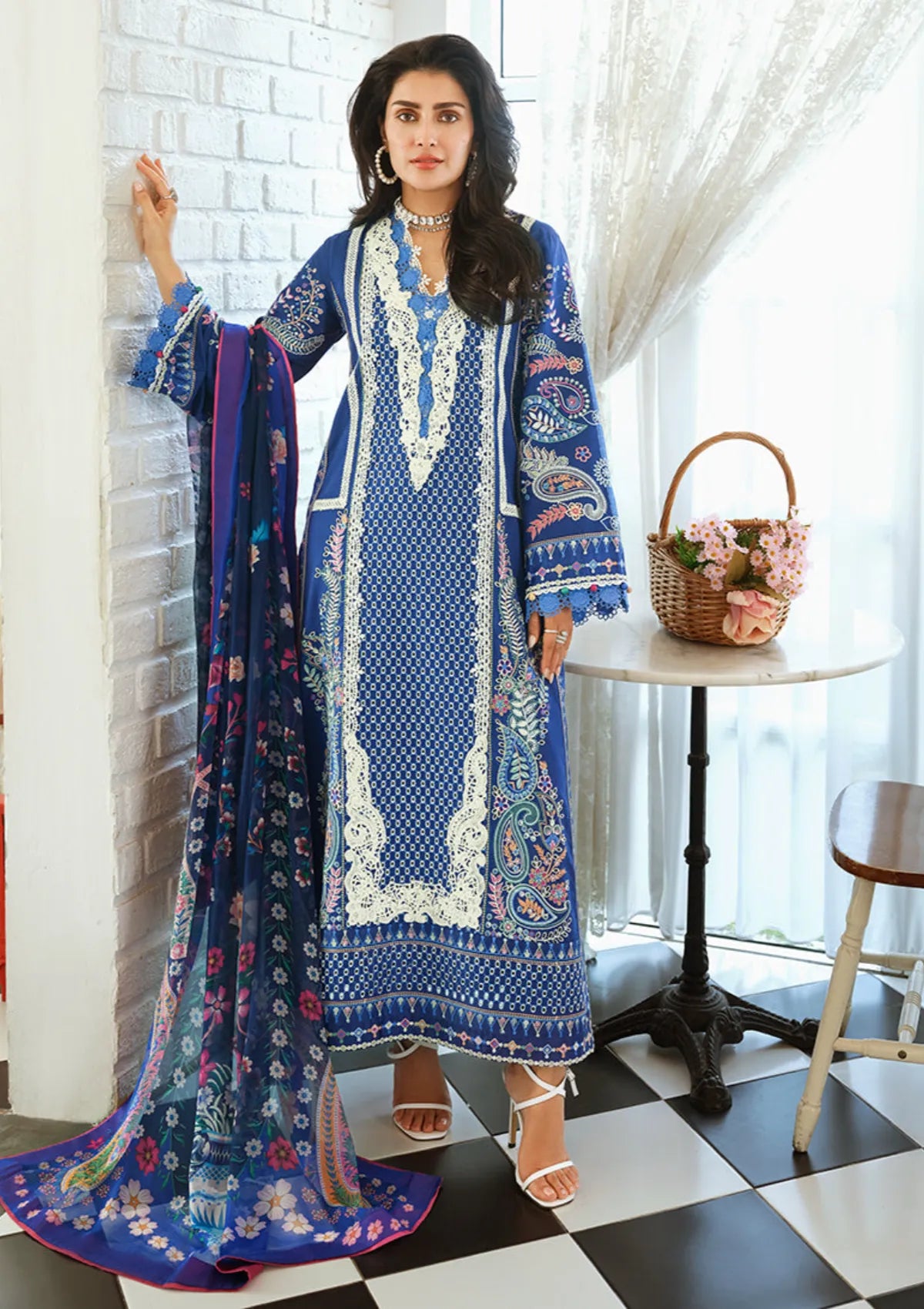 Mushq Amoi Held by Love'26 D-05 Moonlit Dreams