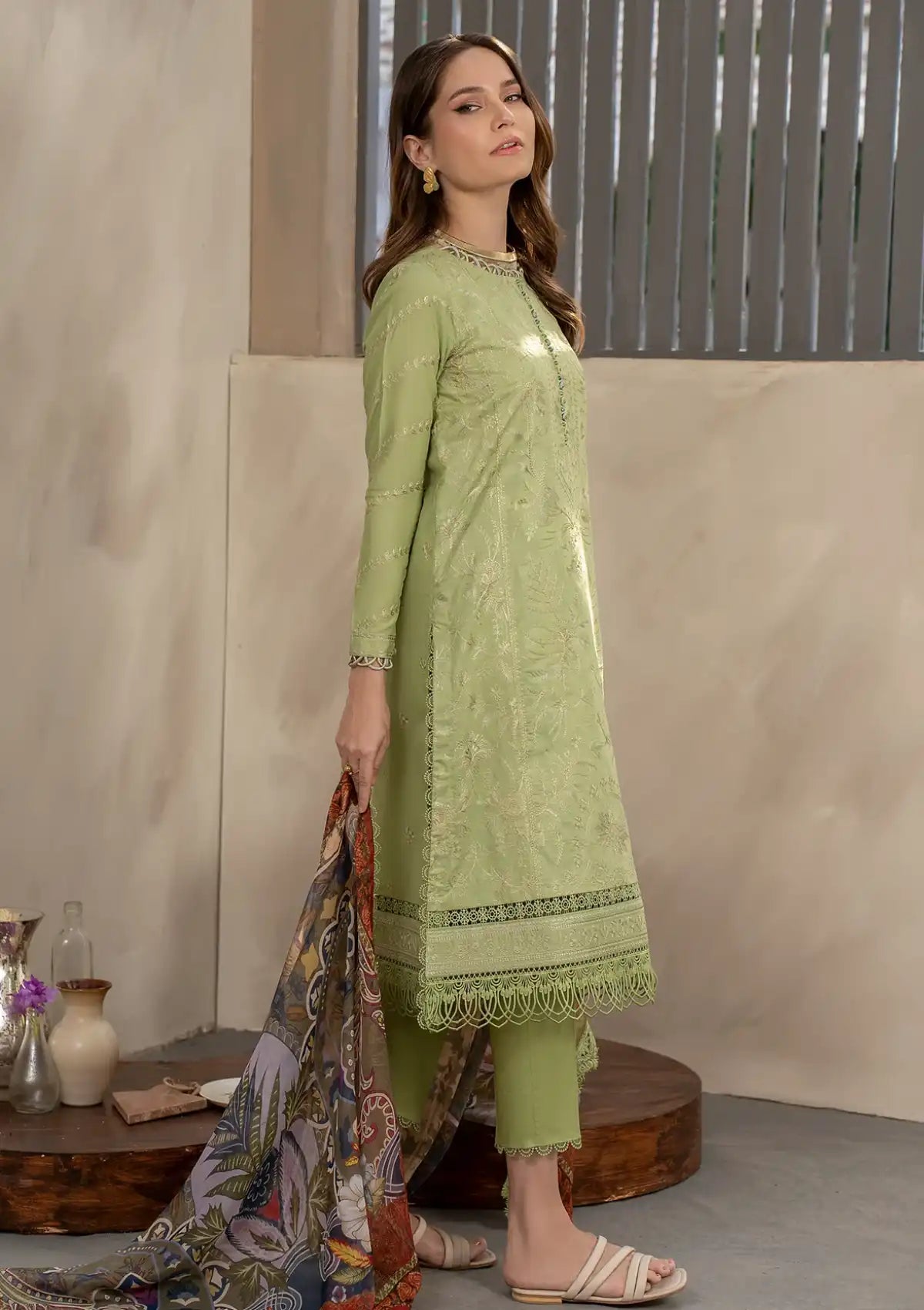 Zarif Festive Lawn'24 ZFL-04-SENIHA - Mohsin Saeed Fabrics