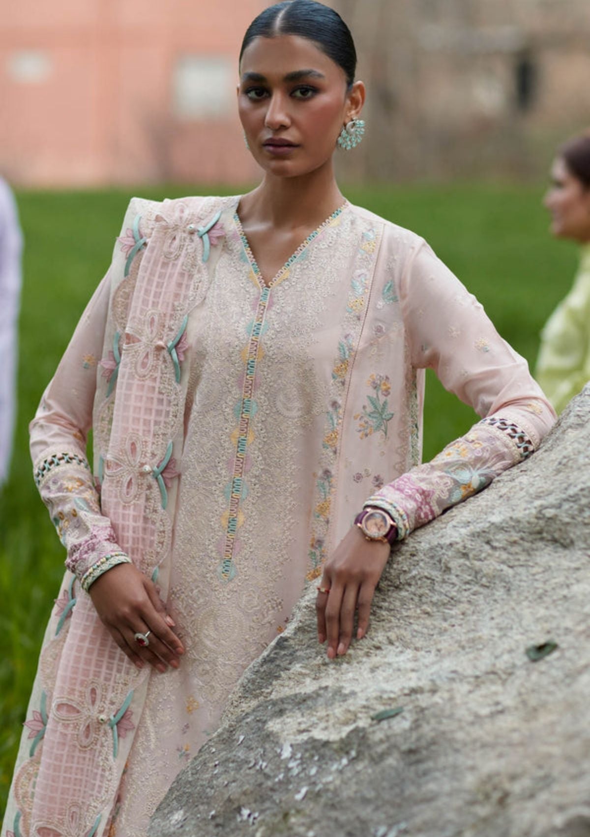 Elan Lawn'24 NEZIHA (EL-05 B)