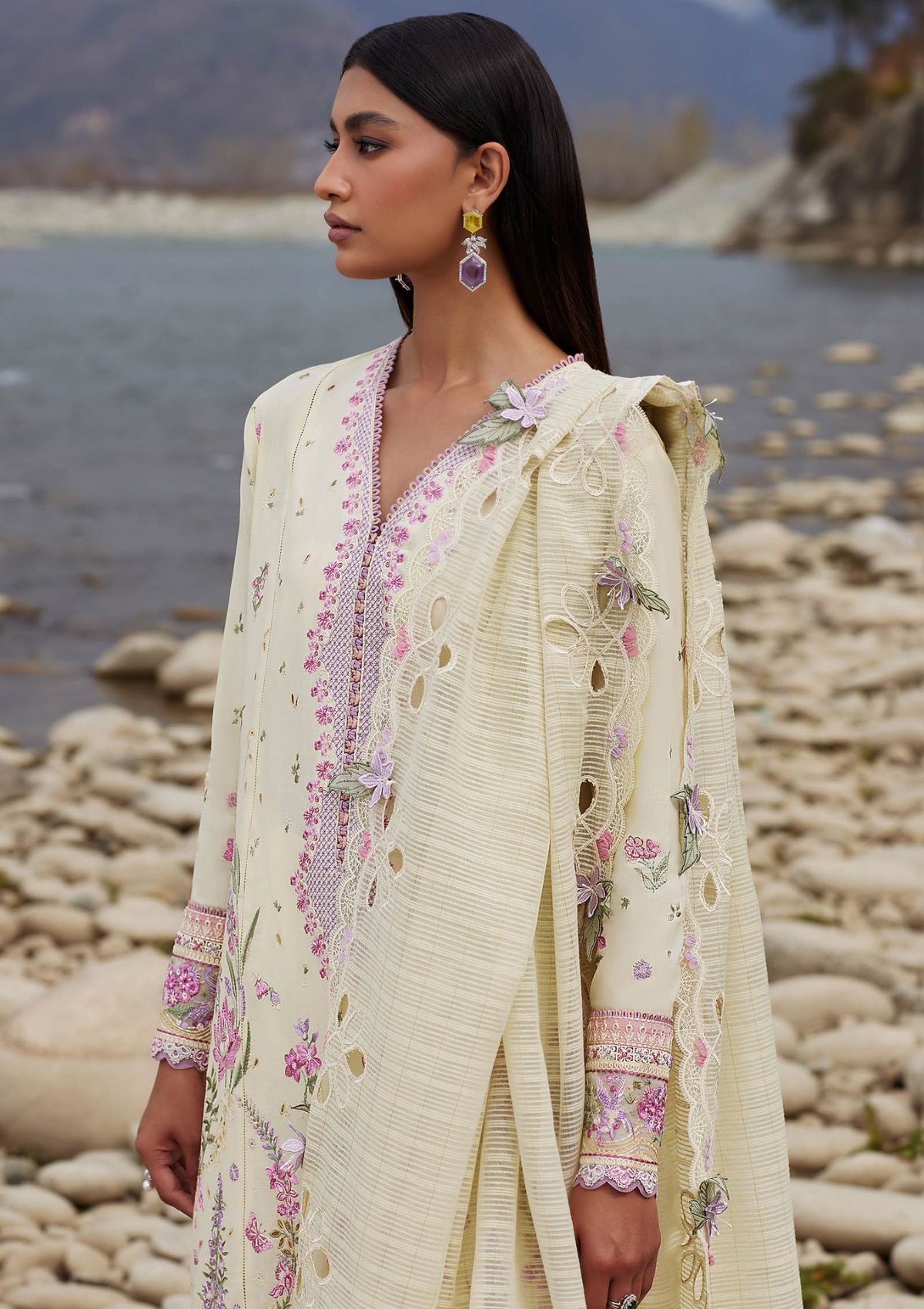 Elan Lawn'24 NEDINE (EL-02 B)