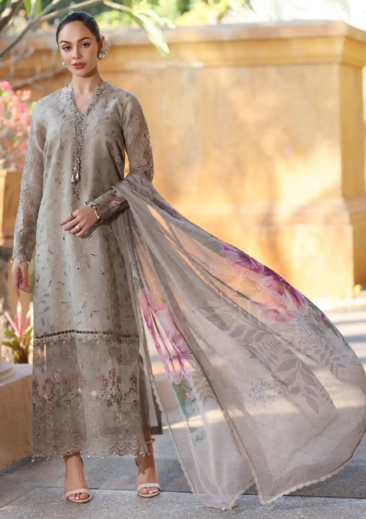 Noor By Saadia Asad Eid Luxury Lawn'25 D-1B