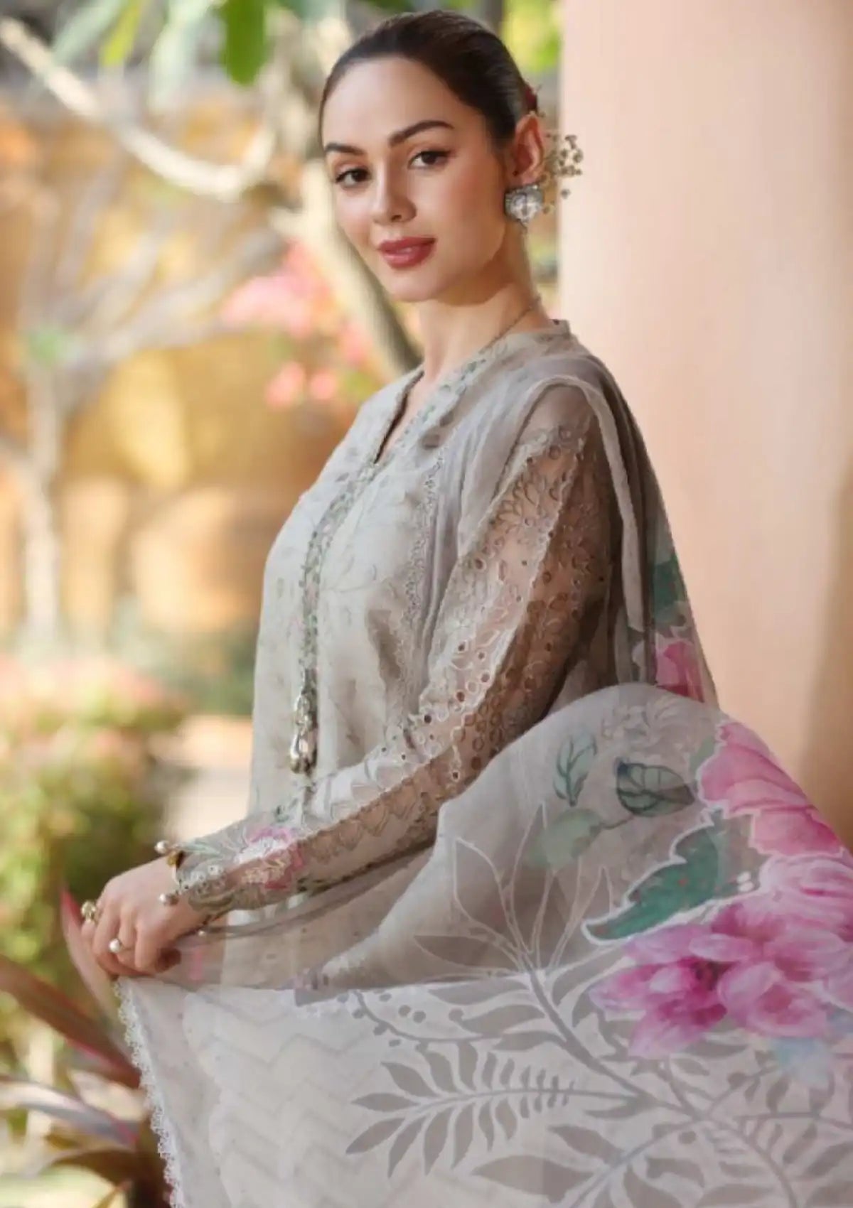 Noor By Saadia Asad Eid Luxury Lawn'25 D-1B