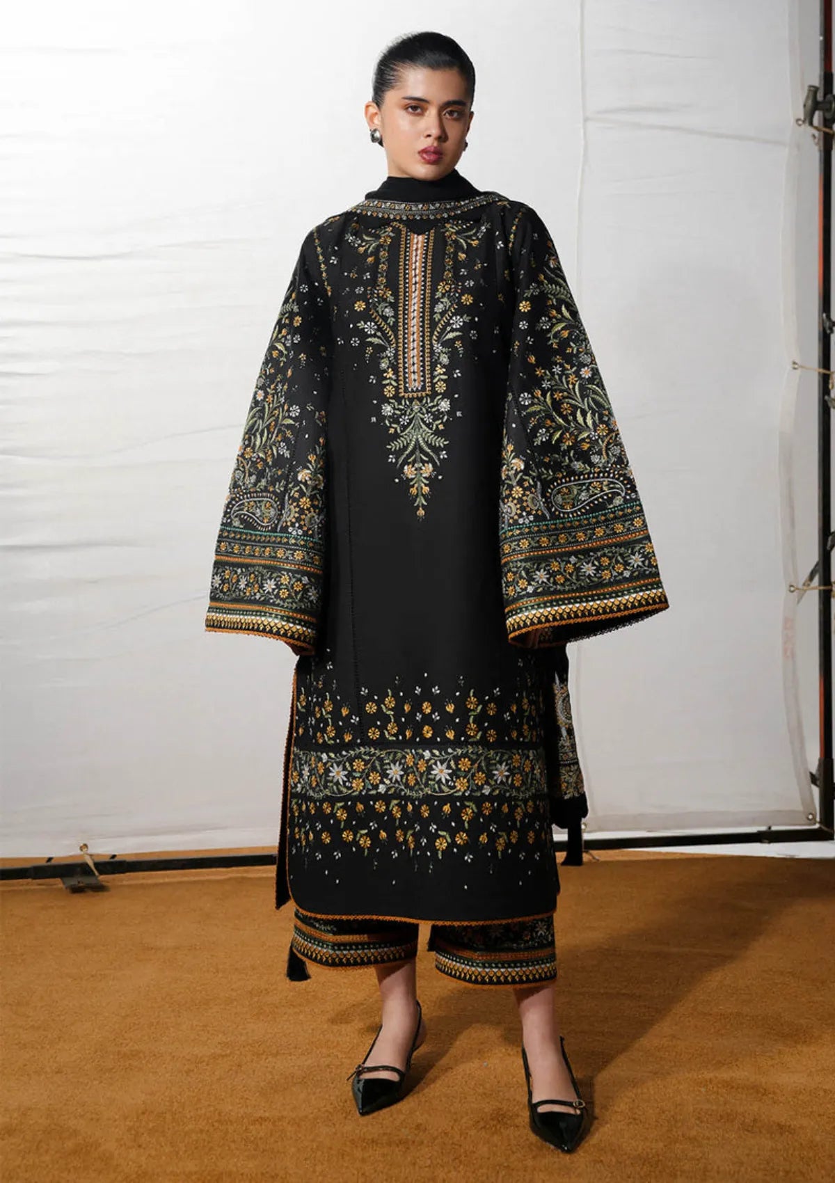 Jugnu Luxury Lawn'25