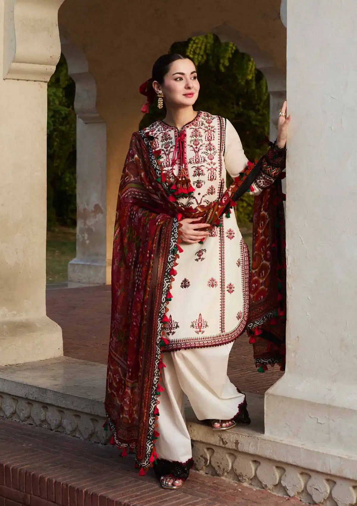 Hussain Rehar SS Lawn'24 D-05 FAWN