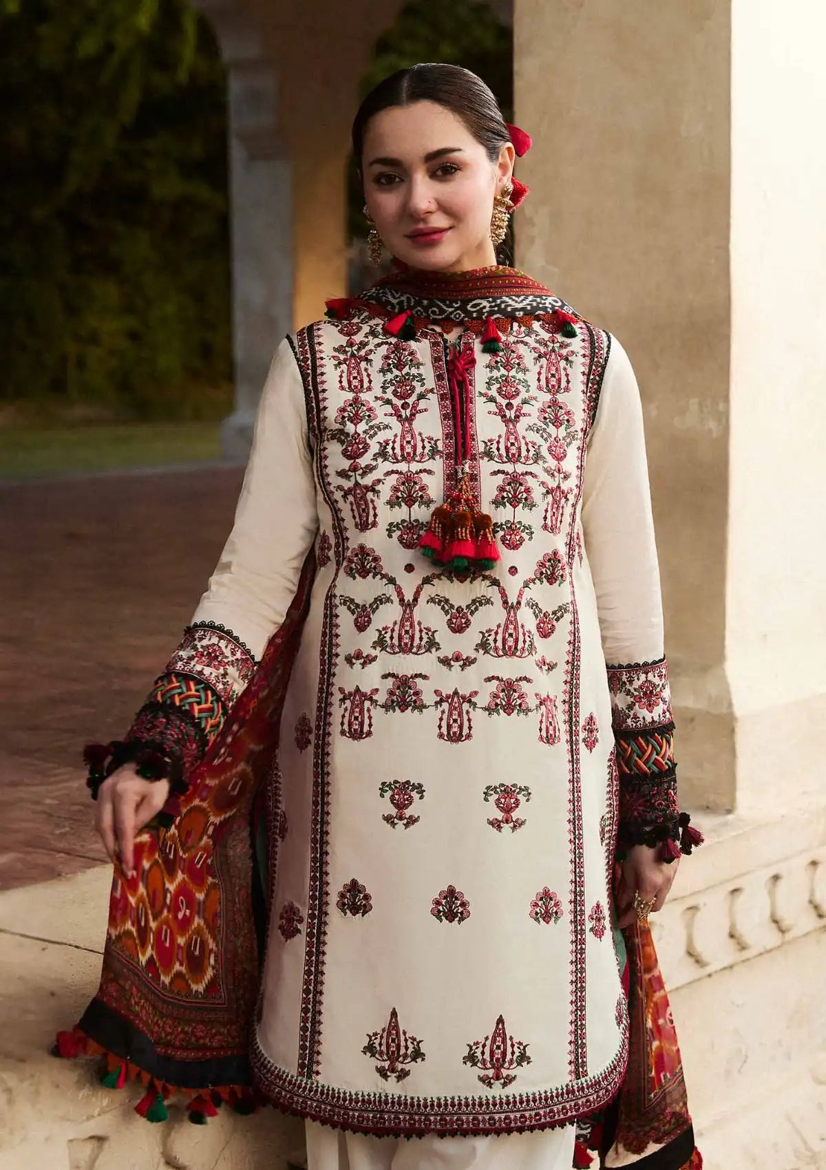 Hussain Rehar SS Lawn'24 D-05 FAWN