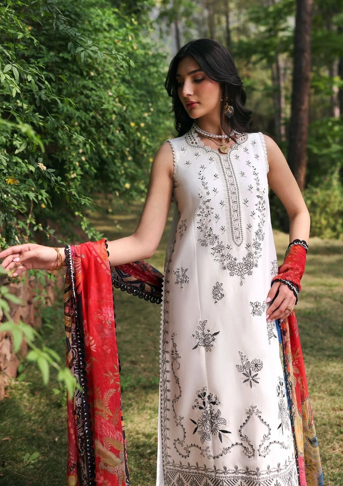 Republic Talia Summer Lawn'25 D-01B LUNARA