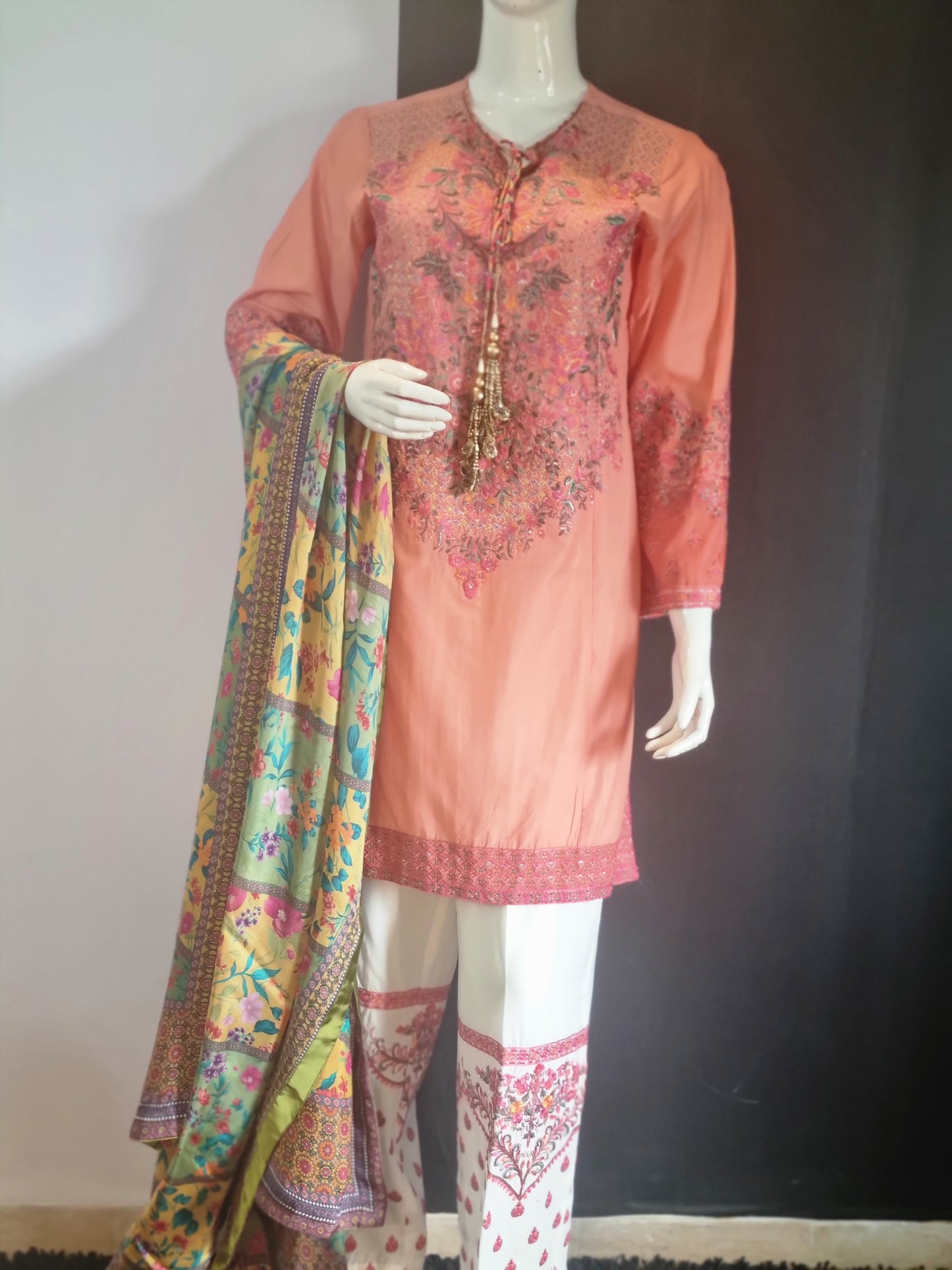 Hussain Rehar Lawn 2022
