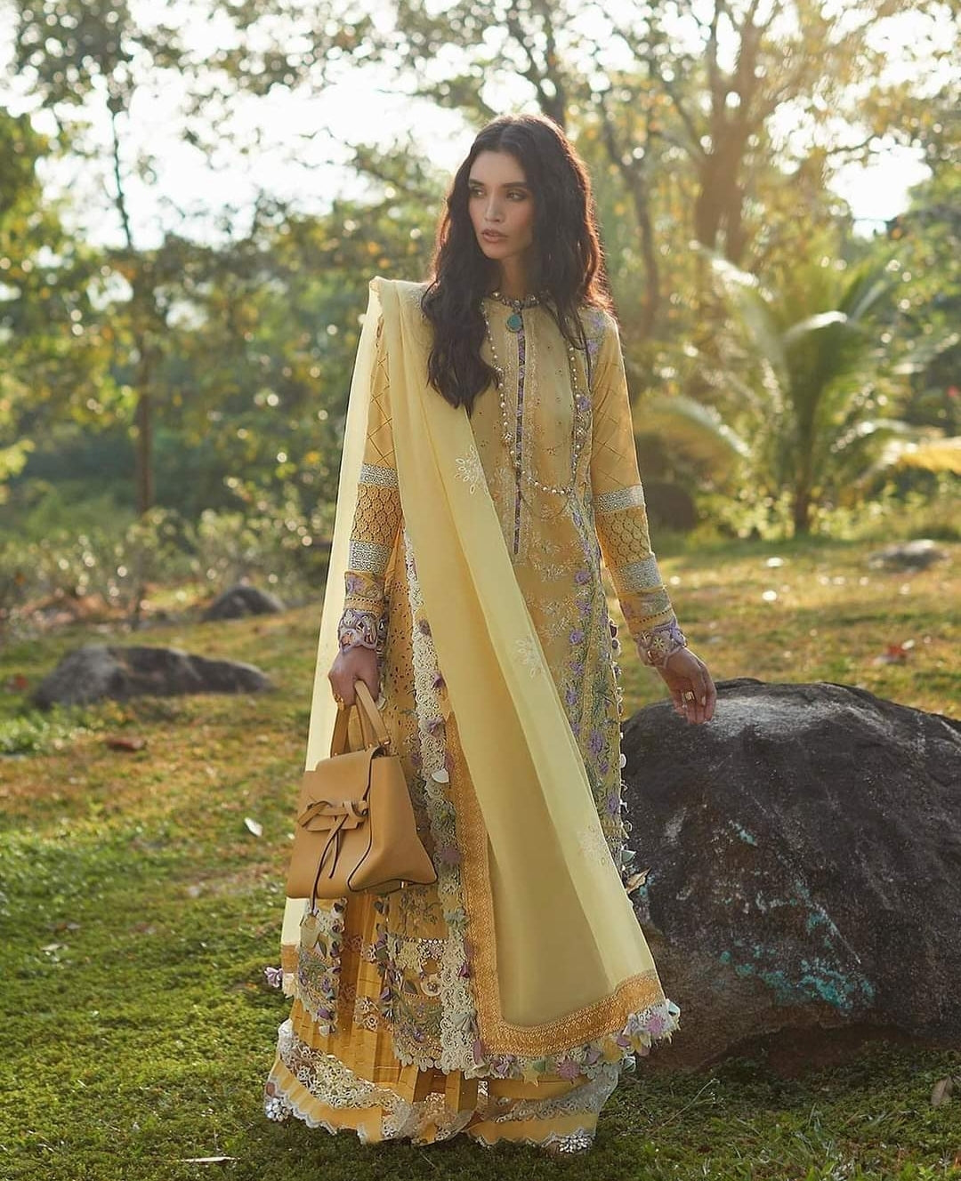 Elan Lawn 2023