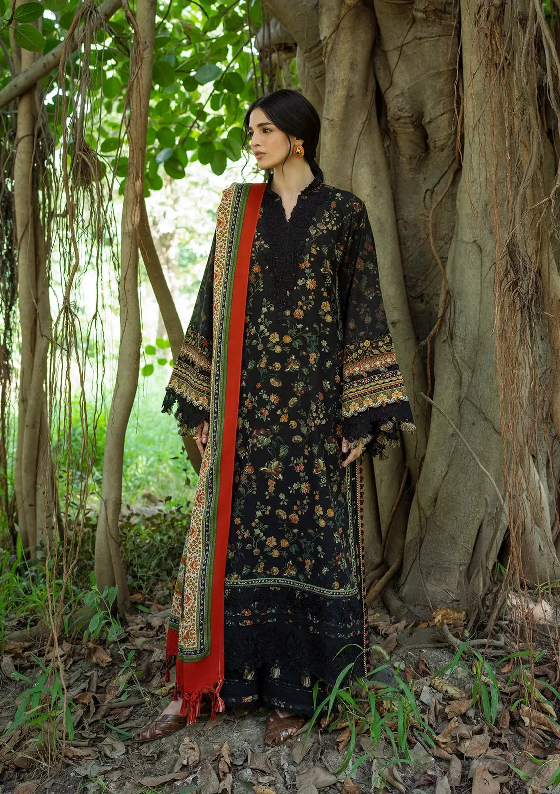 Elaf Wilderness Pashmina Shawl Edit'26 EWR-8A NOIRE
