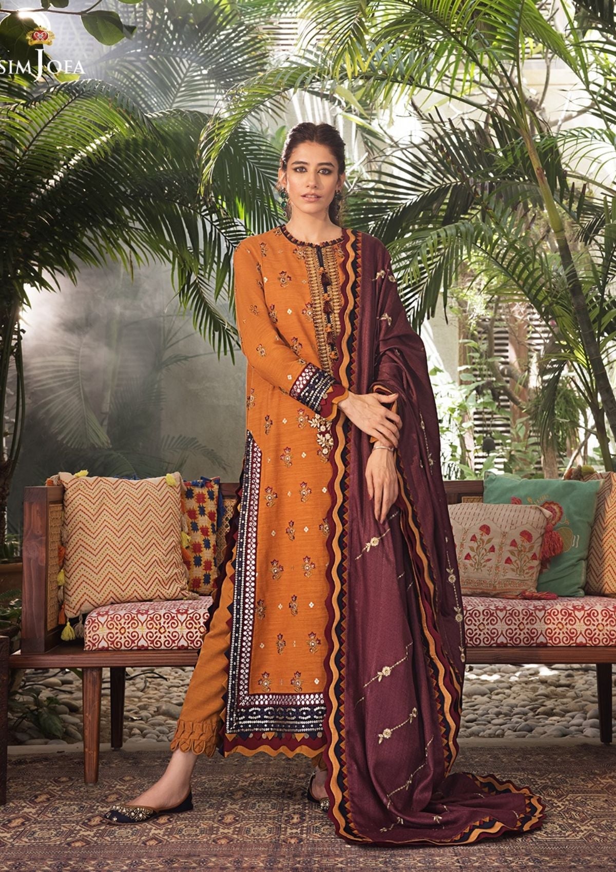 Asim Jofa The Syra Edit Kashmiri Shawl'22 AJK-01