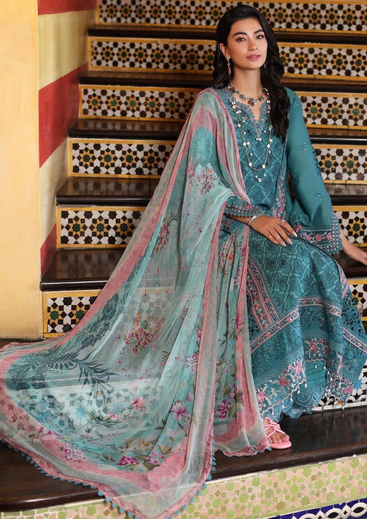 Noor by Saadia Asad Luxury'23 D-02B