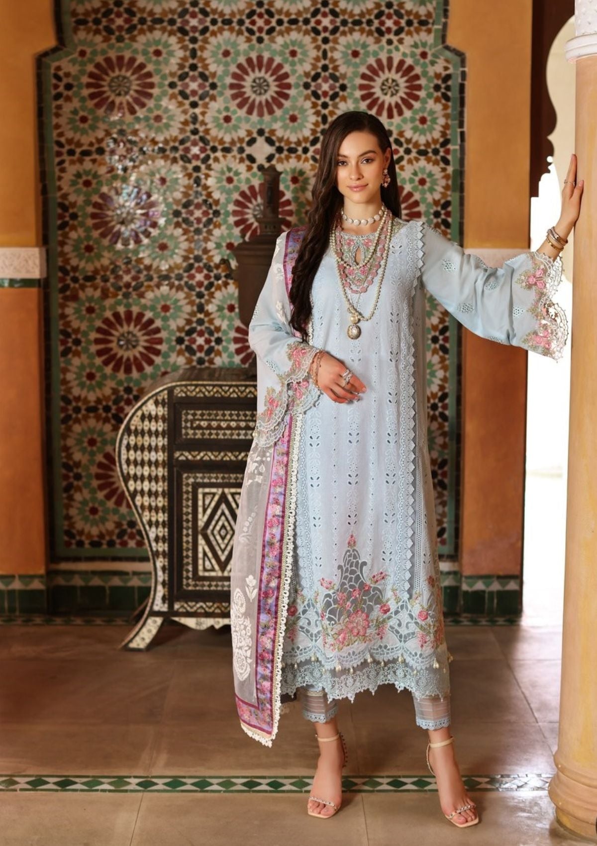 Noor by Saadia Asad Luxury'23 D-05B