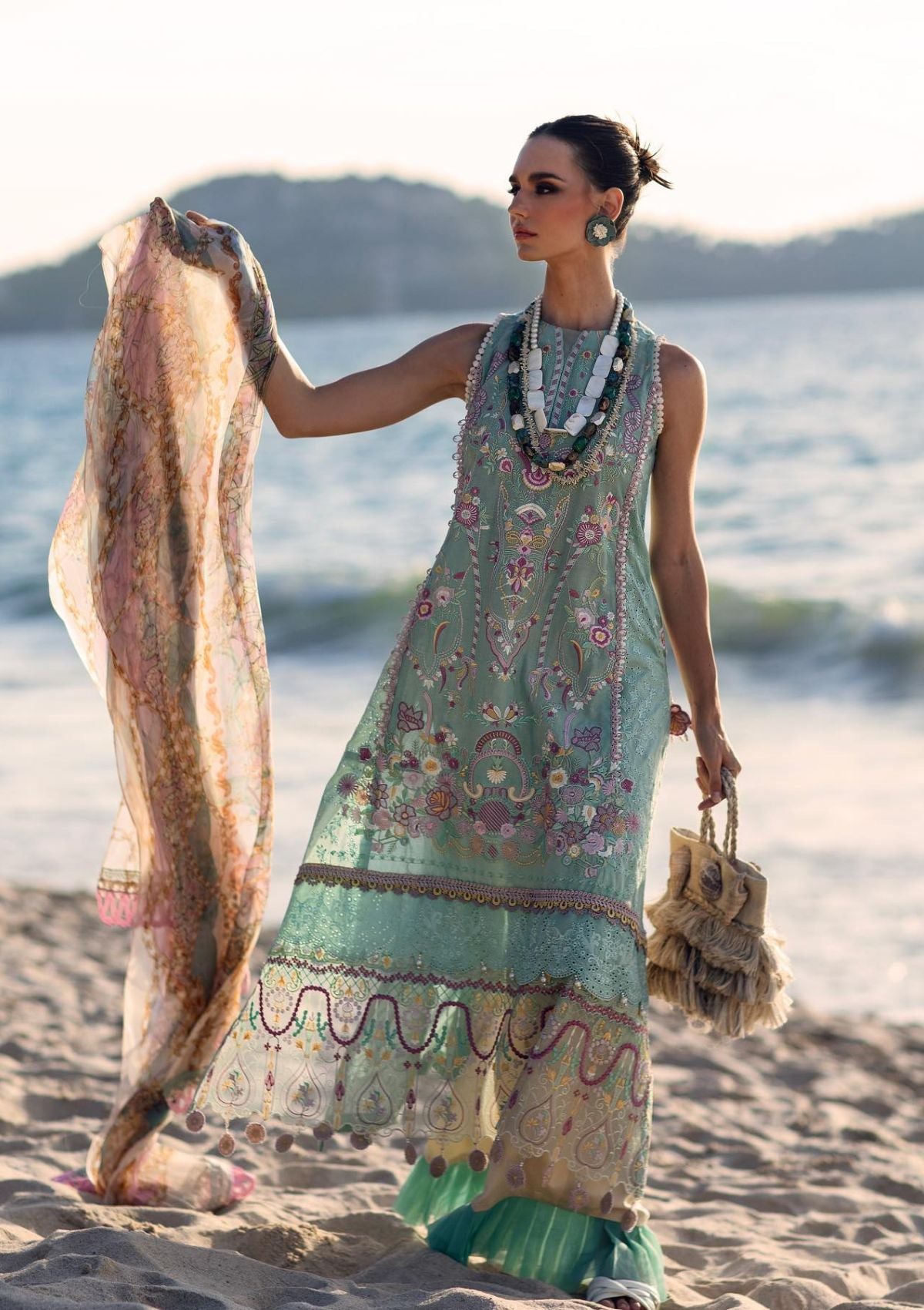 Ansab Jahangir Zoha Luxury Lawn'23 AJLL-09(Magnolia)