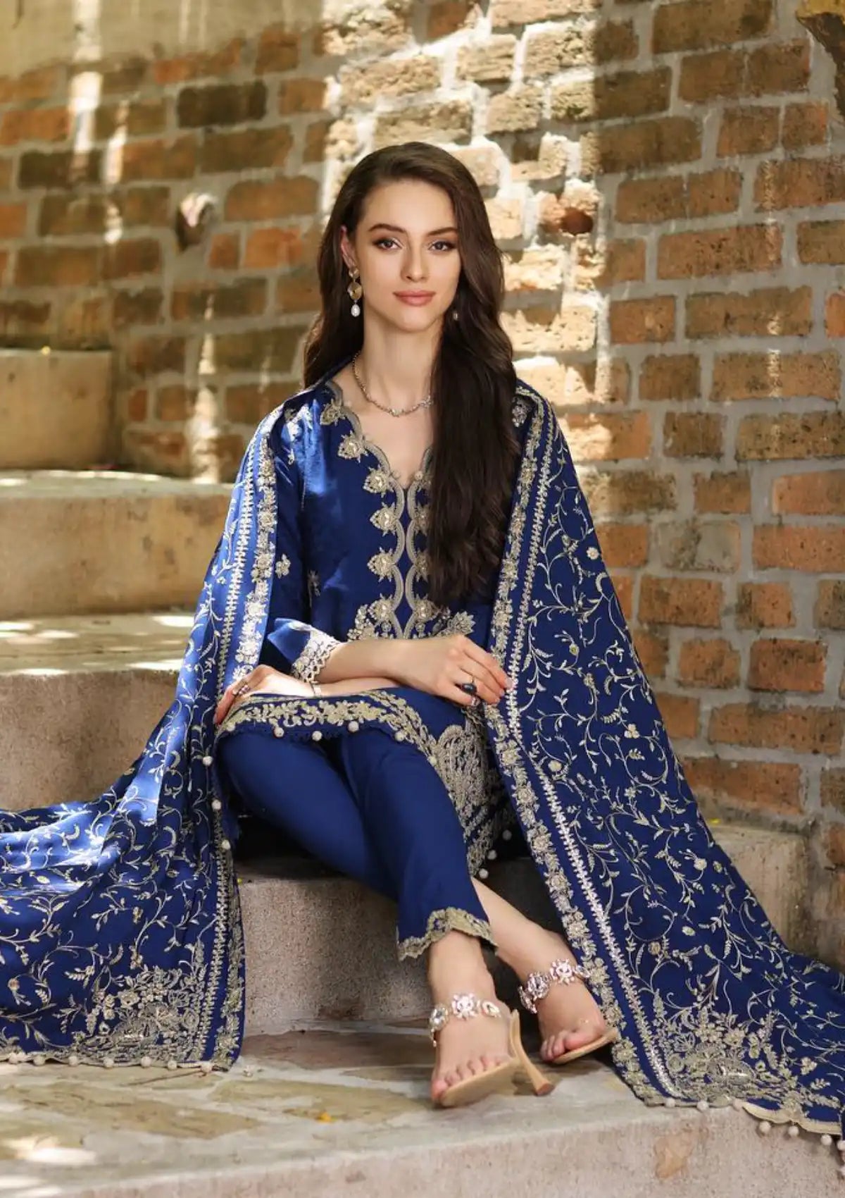 Noor By Saadia Asad Winter Shawl'23 NWS-10