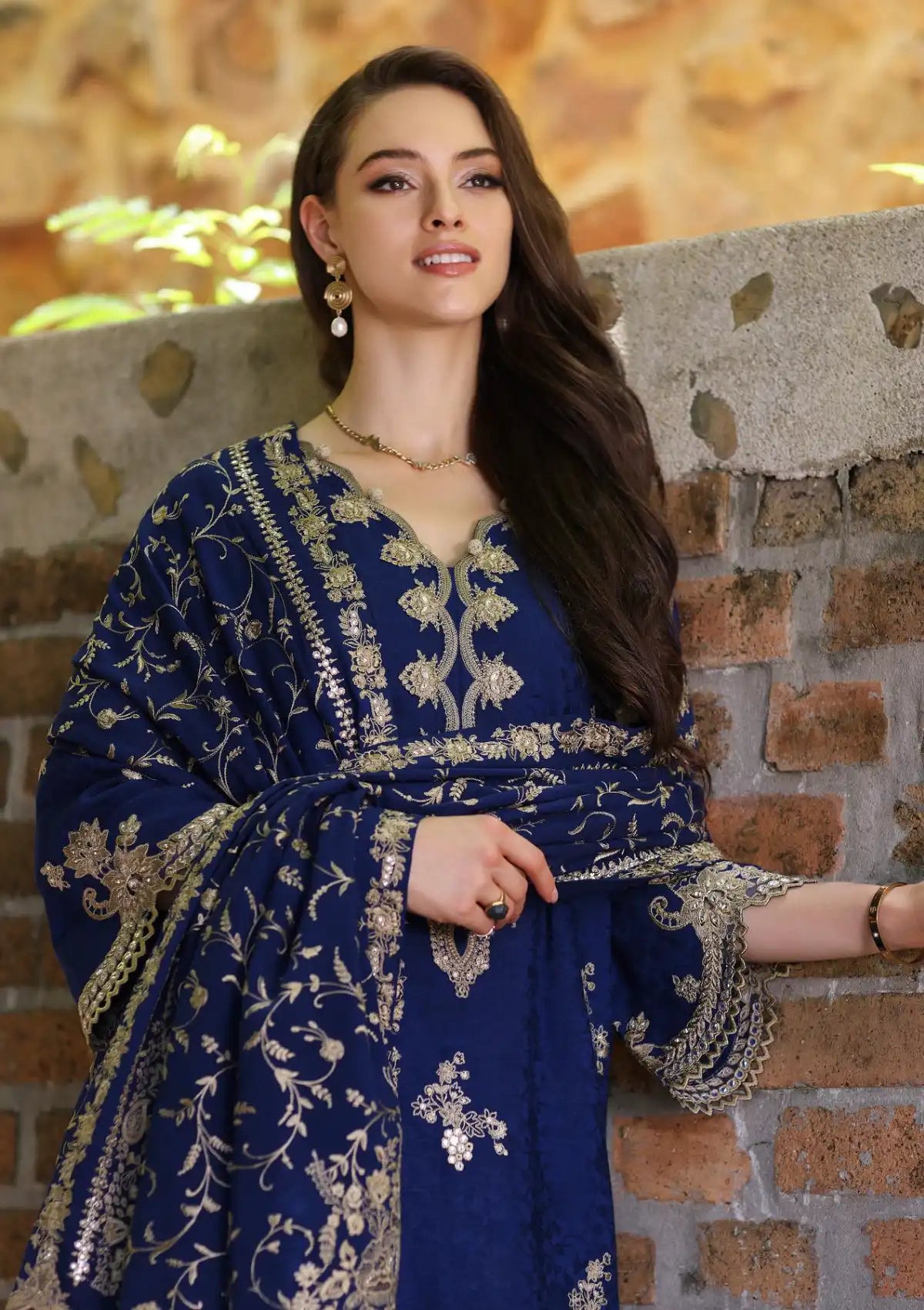 Noor By Saadia Asad Winter Shawl'23 NWS-10